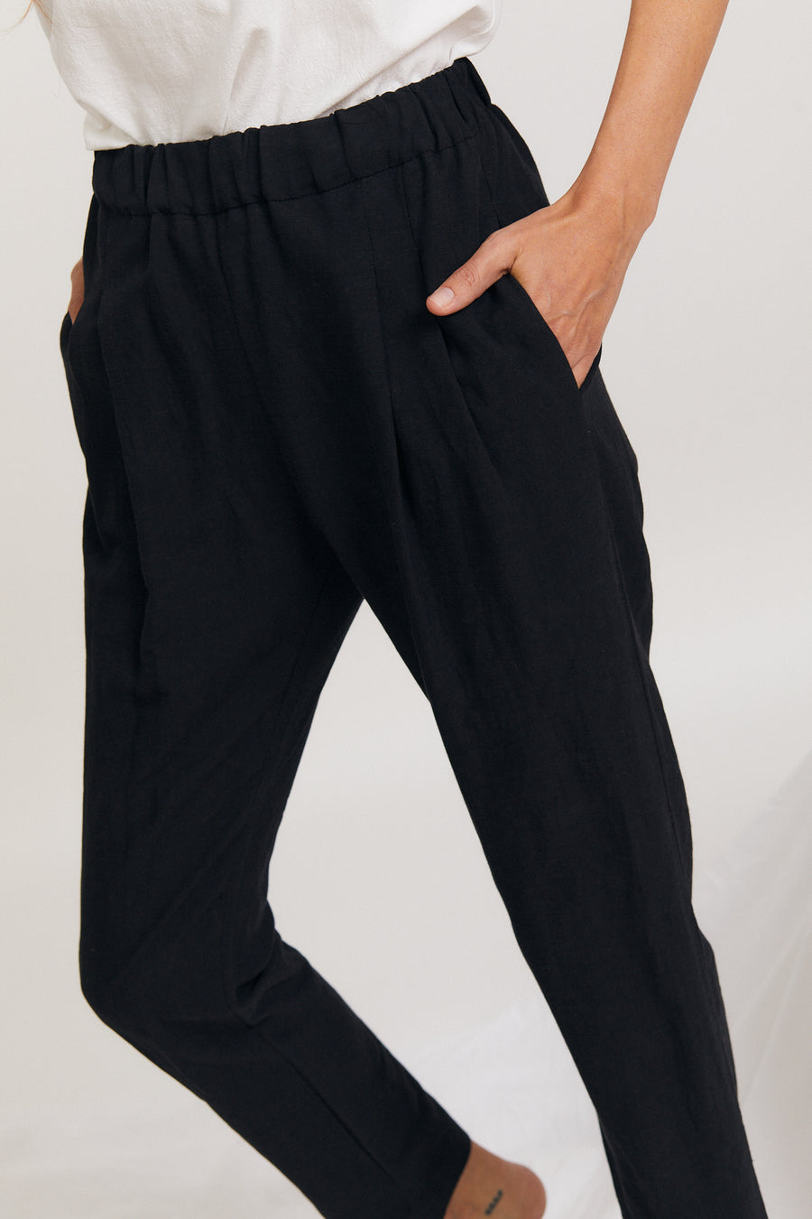 Vega pants | Black linen